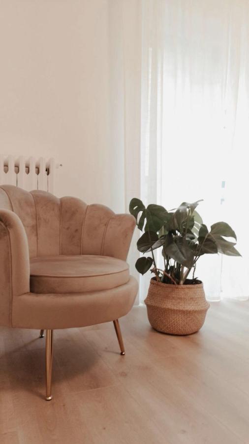 So Fine Petruzzelli Flat Apartment บารี ภายนอก รูปภาพ